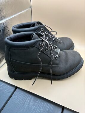 Timberland Womens 6 Medium width Black Lace-Up Ankle Work Boots